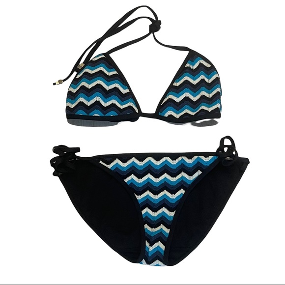 Old Navy 2-Piece Blue Zigzag Crocheted Knit Triangle Bikini Swim Top and Bottom - Picture 1 of 9